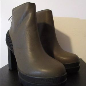 Sorel Dacie Waterproof Ankle Boots